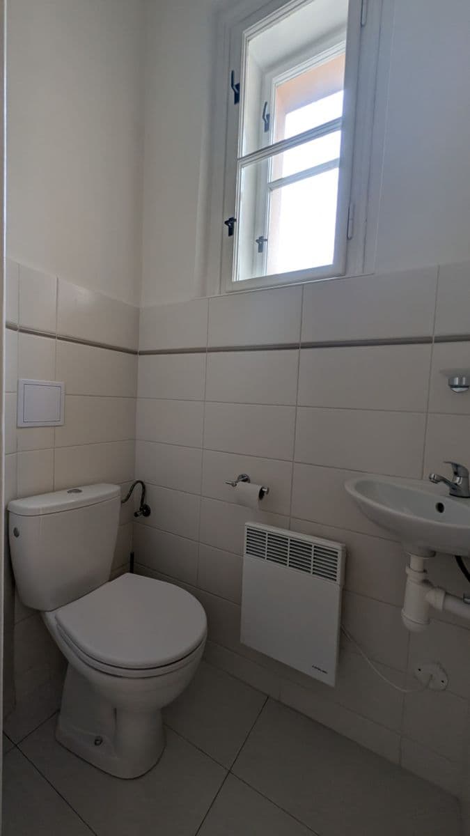 Prenájom bytu 1-izbový 28 m², Jaurisova, Praha, Praha Prenájom bytu 1-izbový 28 m², Jaurisova, Praha, Praha