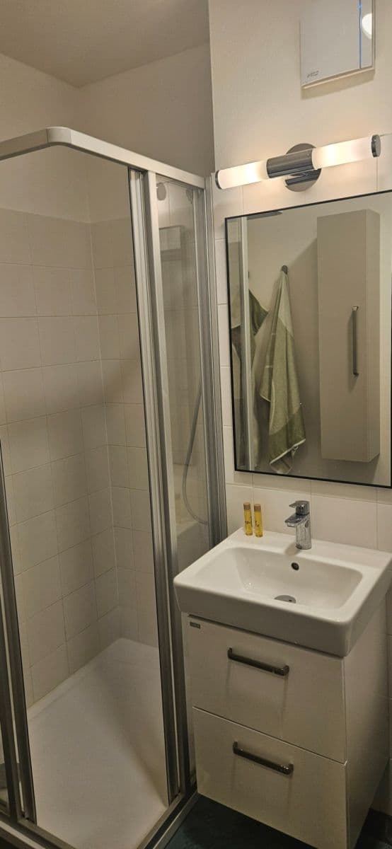 Prenájom bytu 1-izbový 40 m², Studentská, Brno, Jihomoravský kraj Prenájom bytu 1-izbový 40 m², Studentská, Brno, Jihomoravský kraj