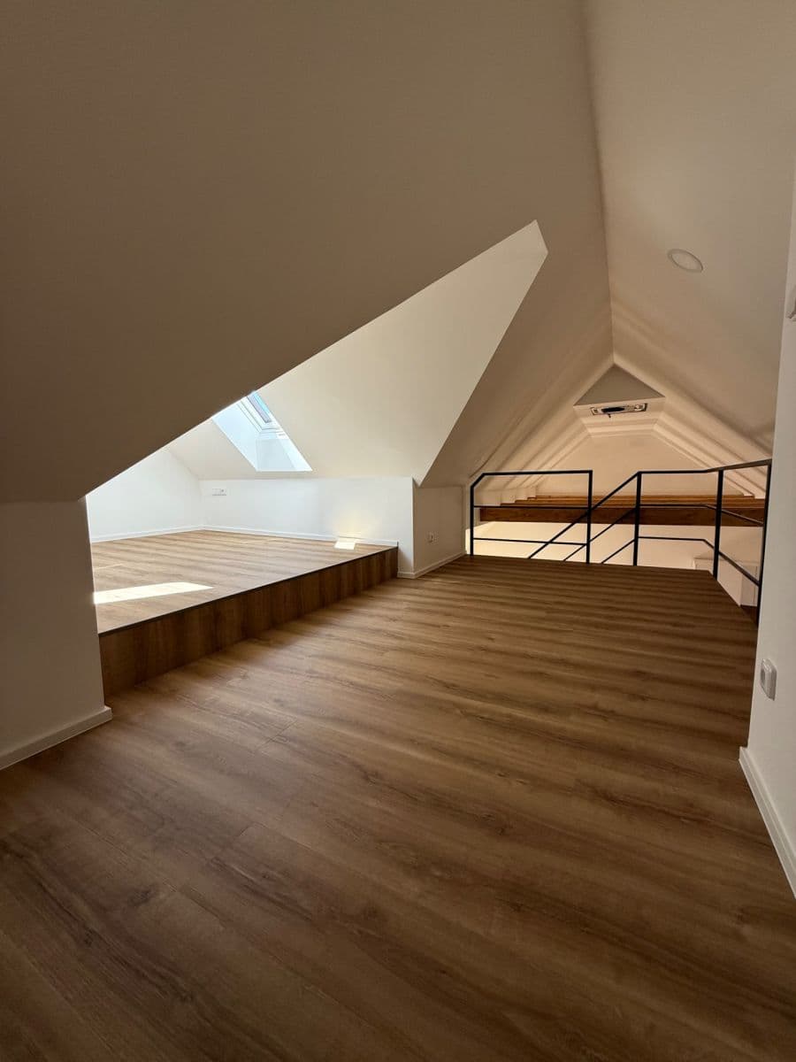 Prenájom bytu 1-izbový 70 m², Palackého, Šlapanice, Jihomoravský kraj Prenájom bytu 1-izbový 70 m², Palackého, Šlapanice, Jihomoravský kraj