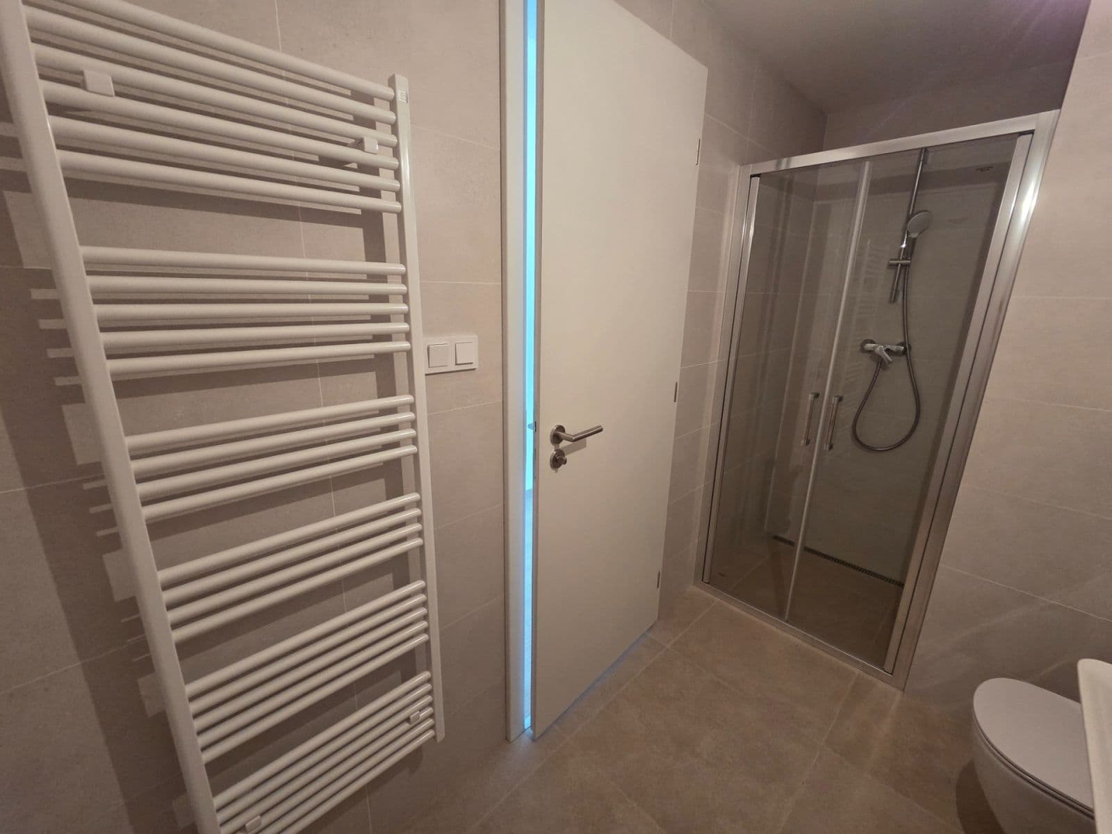 Prenájom bytu 2-izbový 41 m², Cihlářská, Hostivice, Středočeský kraj Prenájom bytu 2-izbový 41 m², Cihlářská, Hostivice, Středočeský kraj