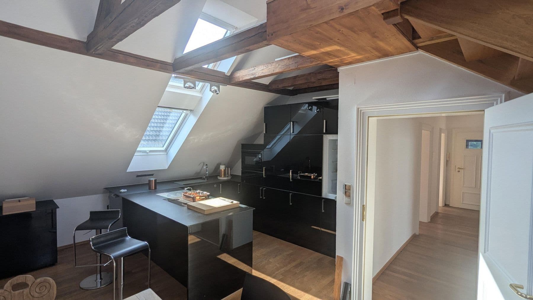 Prenájom bytu 3-izbový 111 m², Kantstraße 24, München, Bavorsko Prenájom bytu 3-izbový 111 m², Kantstraße 24, München, Bavorsko