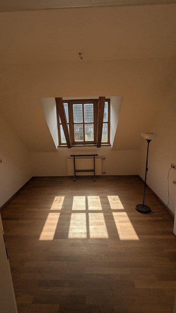 Prenájom bytu 3-izbový 111 m², Kantstraße 24, München, Bavorsko Prenájom bytu 3-izbový 111 m², Kantstraße 24, München, Bavorsko
