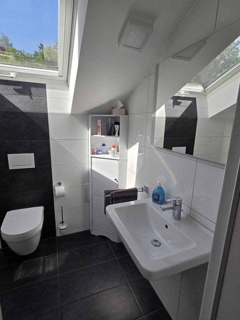 Prenájom bytu 1-izbový 35 m², Nürtingen, Bádensko-Wurttembersko Prenájom bytu 1-izbový 35 m², Nürtingen, Bádensko-Wurttembersko