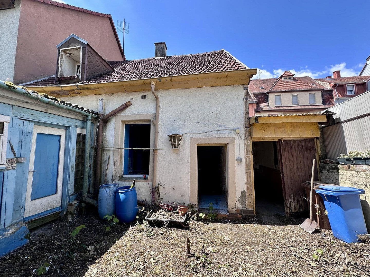 Predaj domu 90 m², pozemok 190 m², Herzogstraße 87, Pirmasens, Porýnie-Falcko Predaj domu 90 m², pozemok 190 m², Herzogstraße 87, Pirmasens, Porýnie-Falcko