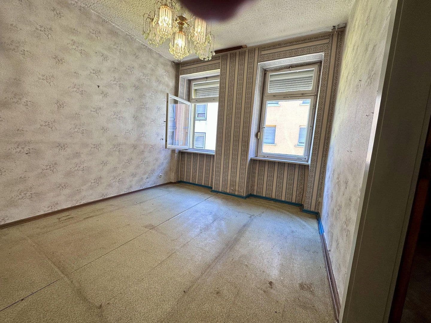 Predaj domu 90 m², pozemok 190 m², Herzogstraße 87, Pirmasens, Porýnie-Falcko Predaj domu 90 m², pozemok 190 m², Herzogstraße 87, Pirmasens, Porýnie-Falcko