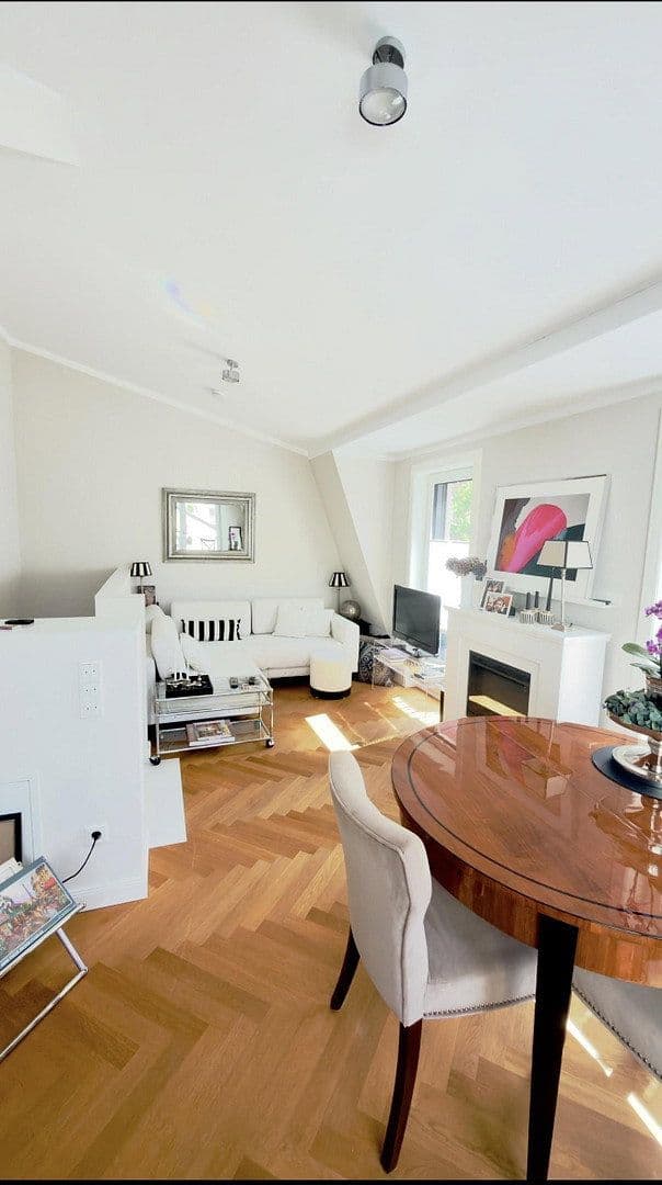 Predaj domu 104 m², pozemok 1 m², Frankfurt am Main, Hesensko Predaj domu 104 m², pozemok 1 m², Frankfurt am Main, Hesensko