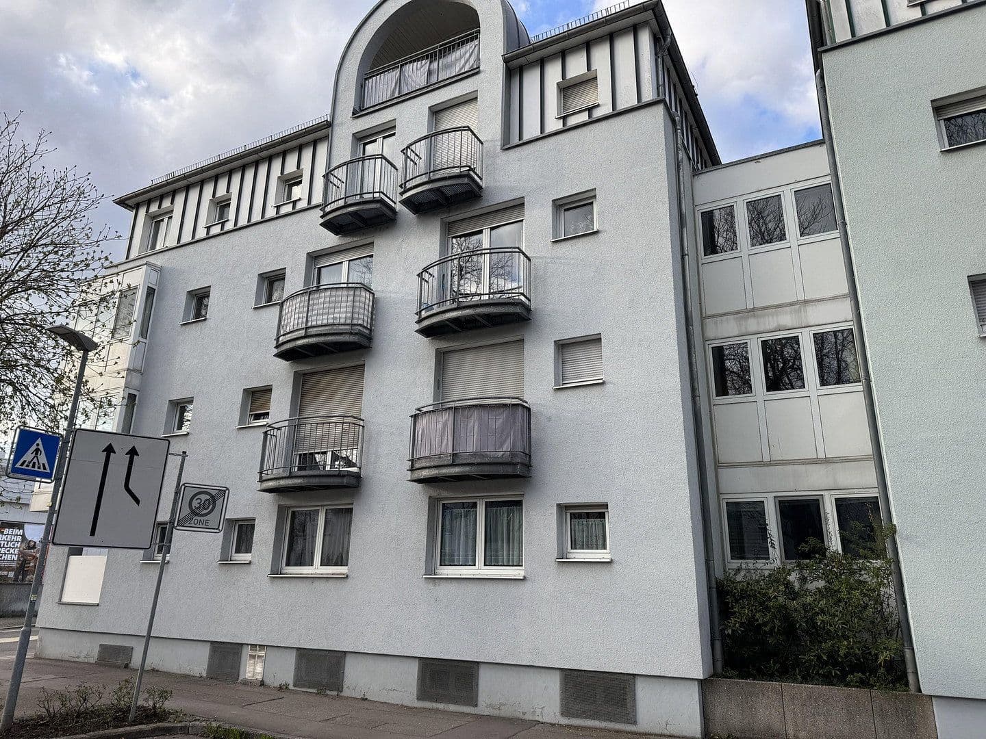 Prenájom bytu 3-izbový 70 m², Göppingen, Bádensko-Wurttembersko Prenájom bytu 3-izbový 70 m², Göppingen, Bádensko-Wurttembersko