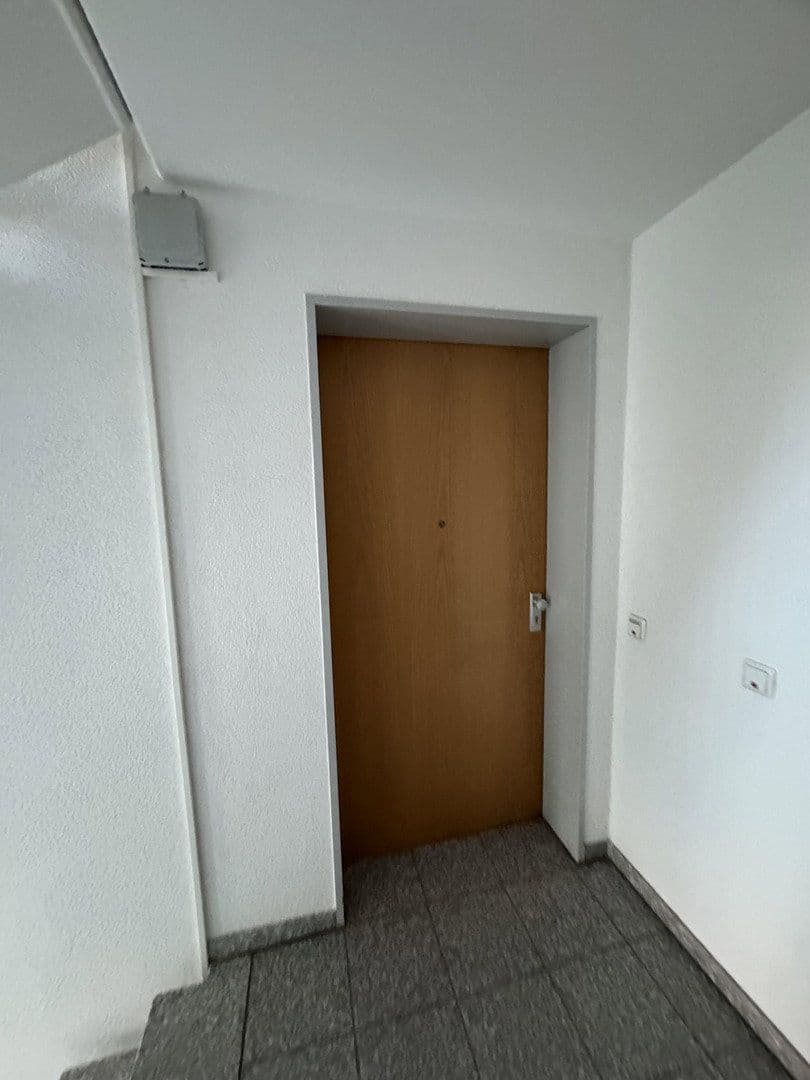 Prenájom bytu 3-izbový 70 m², Göppingen, Bádensko-Wurttembersko Prenájom bytu 3-izbový 70 m², Göppingen, Bádensko-Wurttembersko
