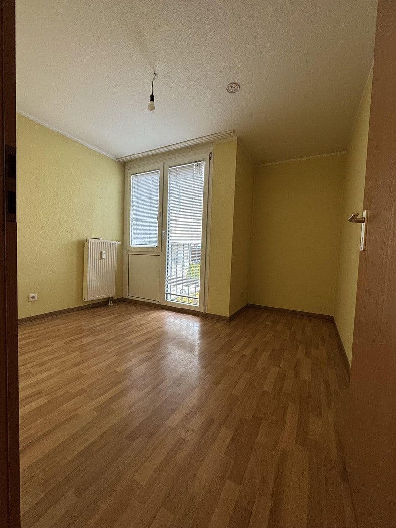 Prenájom bytu 3-izbový 70 m², Göppingen, Bádensko-Wurttembersko Prenájom bytu 3-izbový 70 m², Göppingen, Bádensko-Wurttembersko