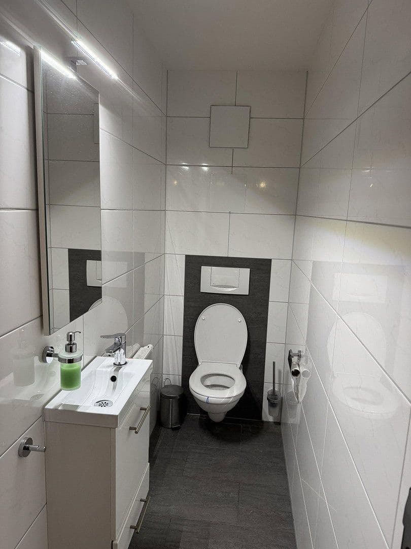 Prenájom bytu 3-izbový 70 m², Göppingen, Bádensko-Wurttembersko Prenájom bytu 3-izbový 70 m², Göppingen, Bádensko-Wurttembersko