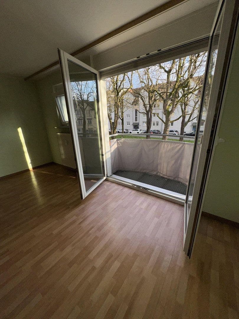 Prenájom bytu 3-izbový 70 m², Göppingen, Bádensko-Wurttembersko Prenájom bytu 3-izbový 70 m², Göppingen, Bádensko-Wurttembersko
