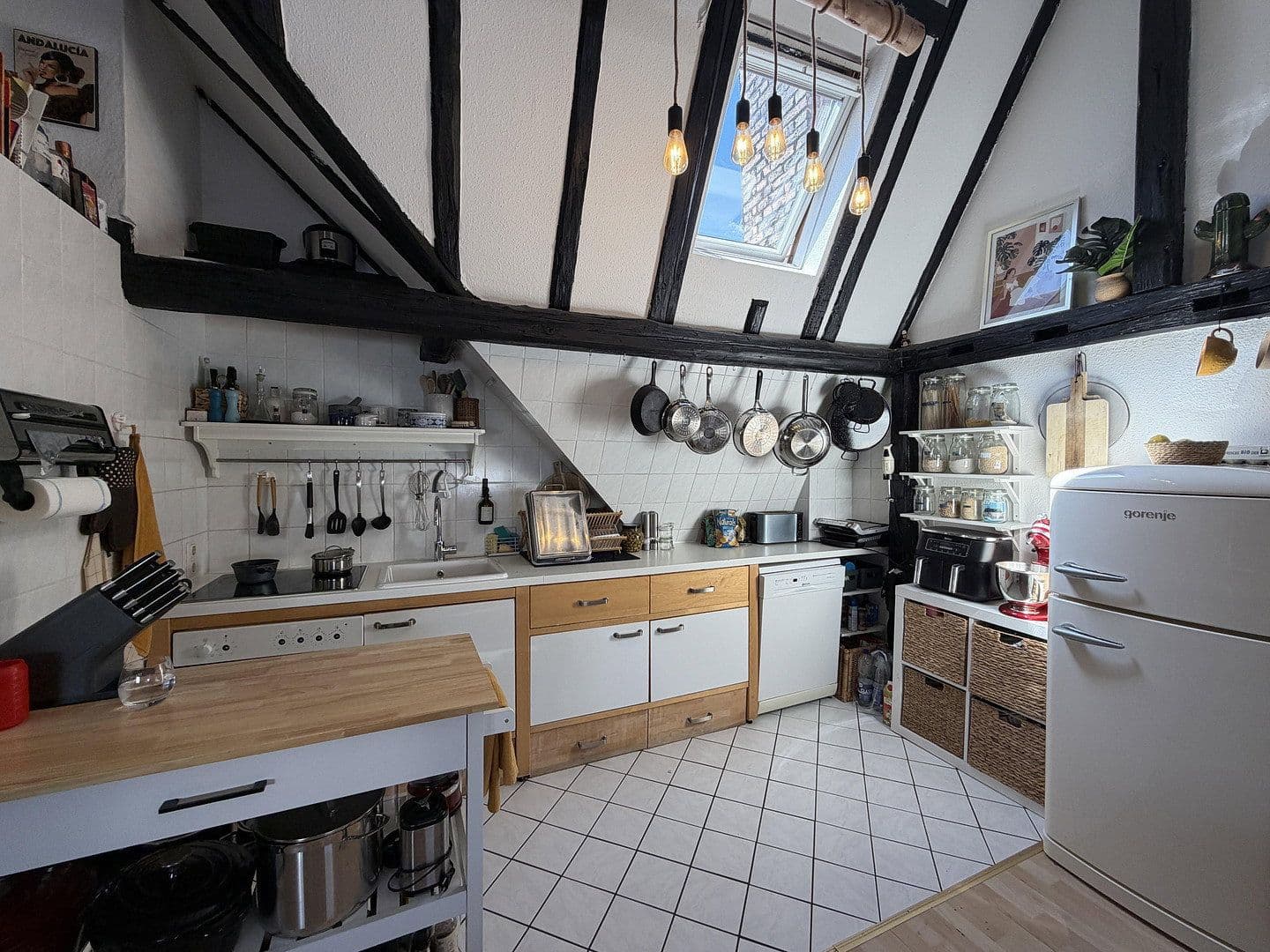 Prenájom bytu 3-izbový 84 m², Eckenheimer Landstraße 103, Frankfurt am Main, Hesensko Prenájom bytu 3-izbový 84 m², Eckenheimer Landstraße 103, Frankfurt am Main, Hesensko