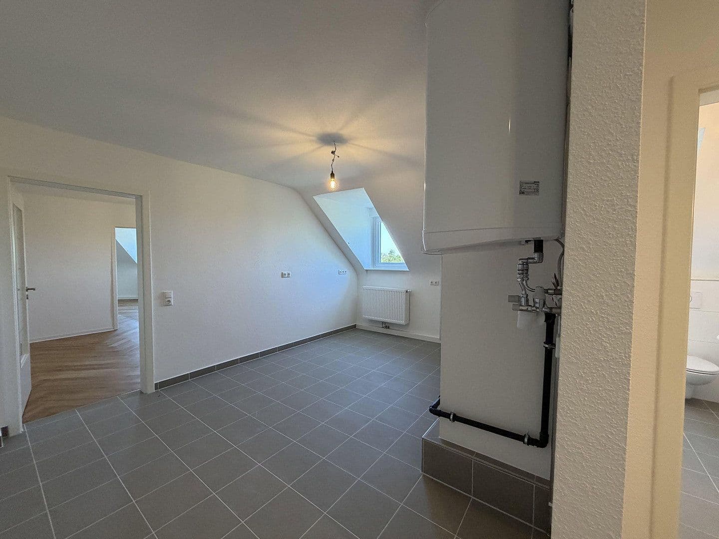 Prenájom bytu 2-izbový 60 m², Kaiserallee 31, Karlsruhe, Bádensko-Wurttembersko Prenájom bytu 2-izbový 60 m², Kaiserallee 31, Karlsruhe, Bádensko-Wurttembersko