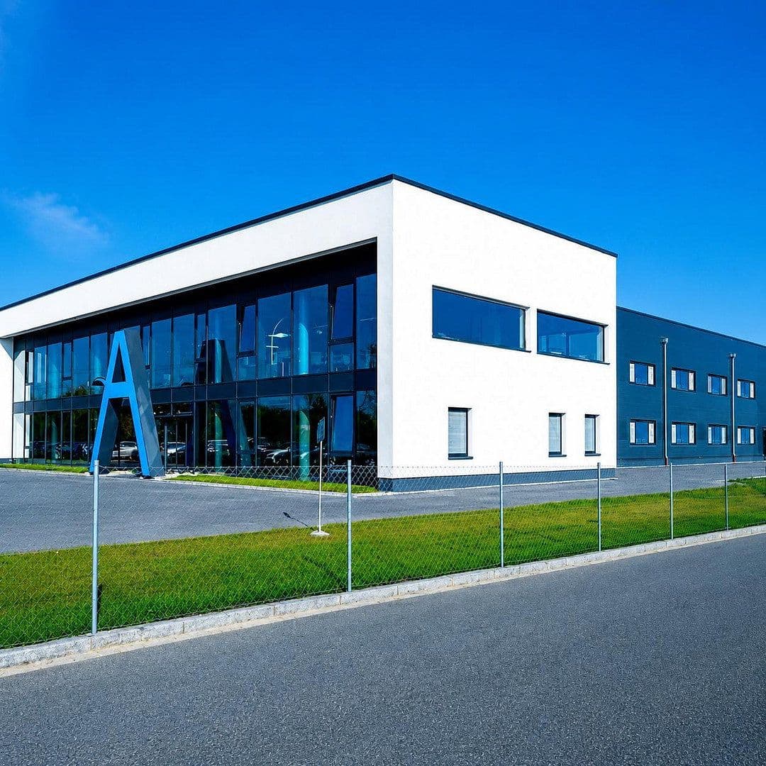 Predaj nebytového priestoru 8.380 m², Stuttgarterstraße 39, Roßtal, Bavorsko Predaj nebytového priestoru 8.380 m², Stuttgarterstraße 39, Roßtal, Bavorsko