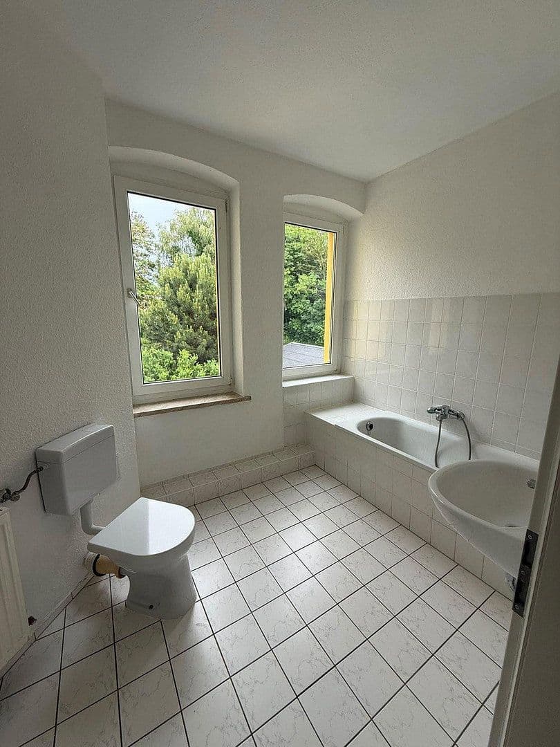 Prenájom bytu 2-izbový 62 m², Naulitzer Str. 27, Gera, Durínsko Prenájom bytu 2-izbový 62 m², Naulitzer Str. 27, Gera, Durínsko