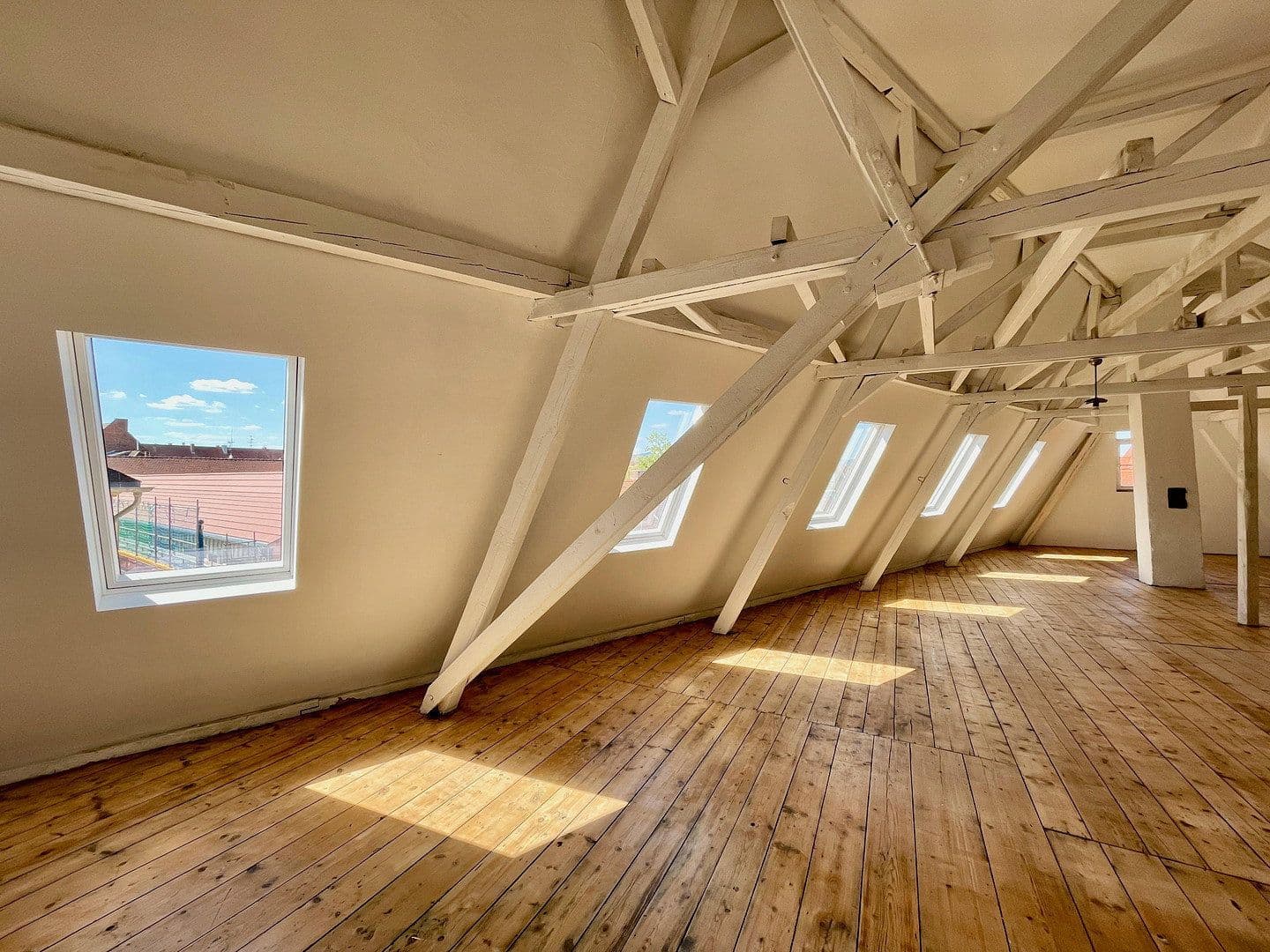 Predaj bytu 4-izbový 116 m², Kronstr. 41, Landau, Porýnie-Falcko Predaj bytu 4-izbový 116 m², Kronstr. 41, Landau, Porýnie-Falcko