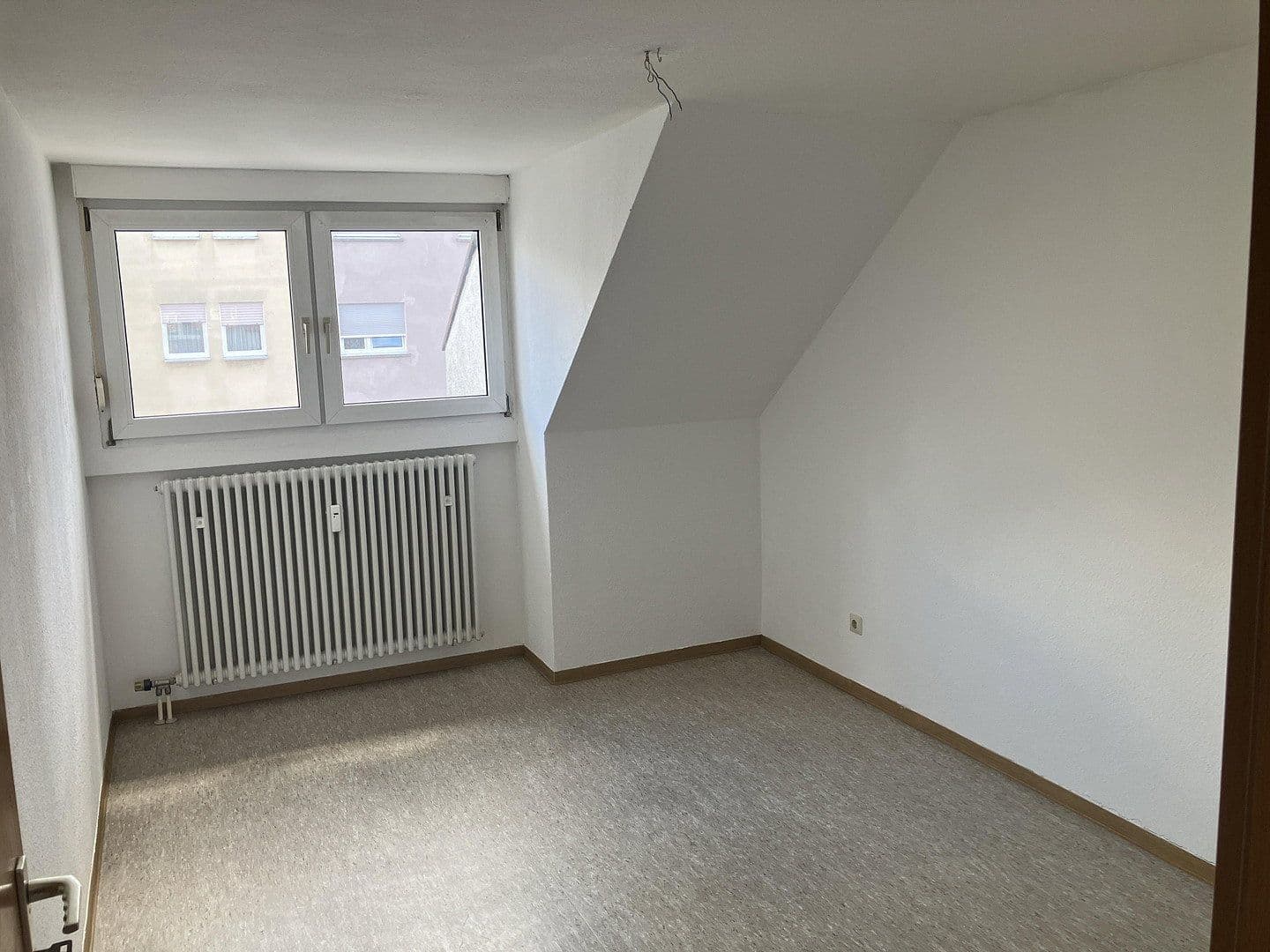 Prenájom bytu 2-izbový 49 m², Hirschstr. 36, Karlsruhe, Bádensko-Wurttembersko Prenájom bytu 2-izbový 49 m², Hirschstr. 36, Karlsruhe, Bádensko-Wurttembersko