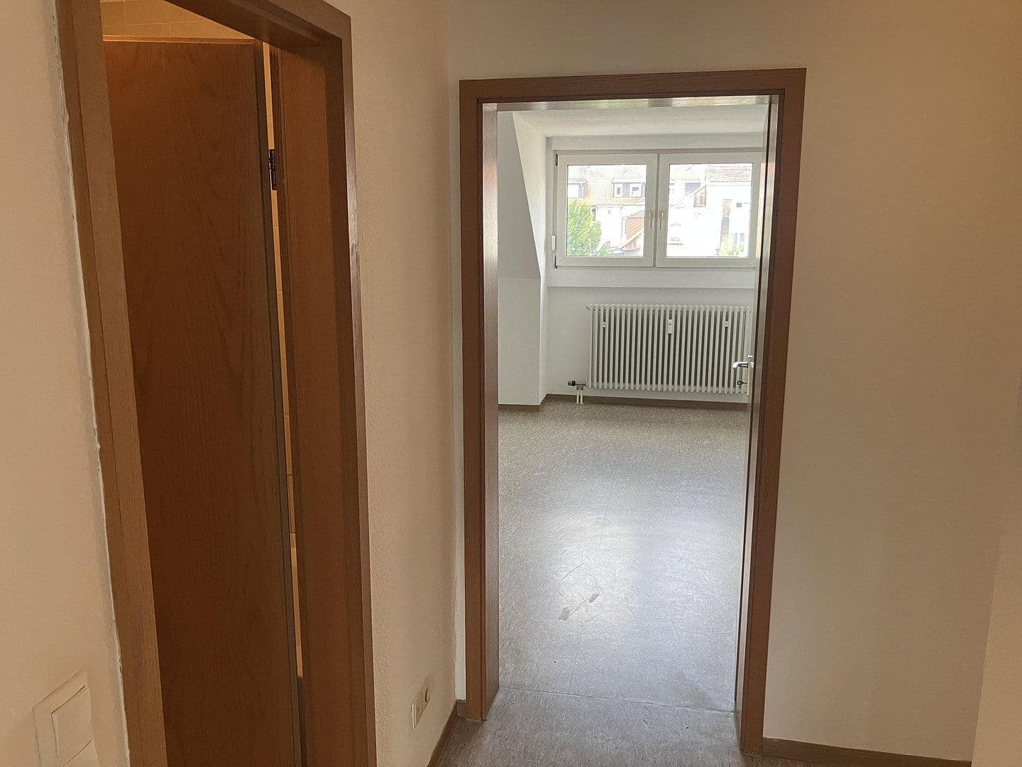 Prenájom bytu 2-izbový 49 m², Hirschstr. 36, Karlsruhe, Bádensko-Wurttembersko Prenájom bytu 2-izbový 49 m², Hirschstr. 36, Karlsruhe, Bádensko-Wurttembersko