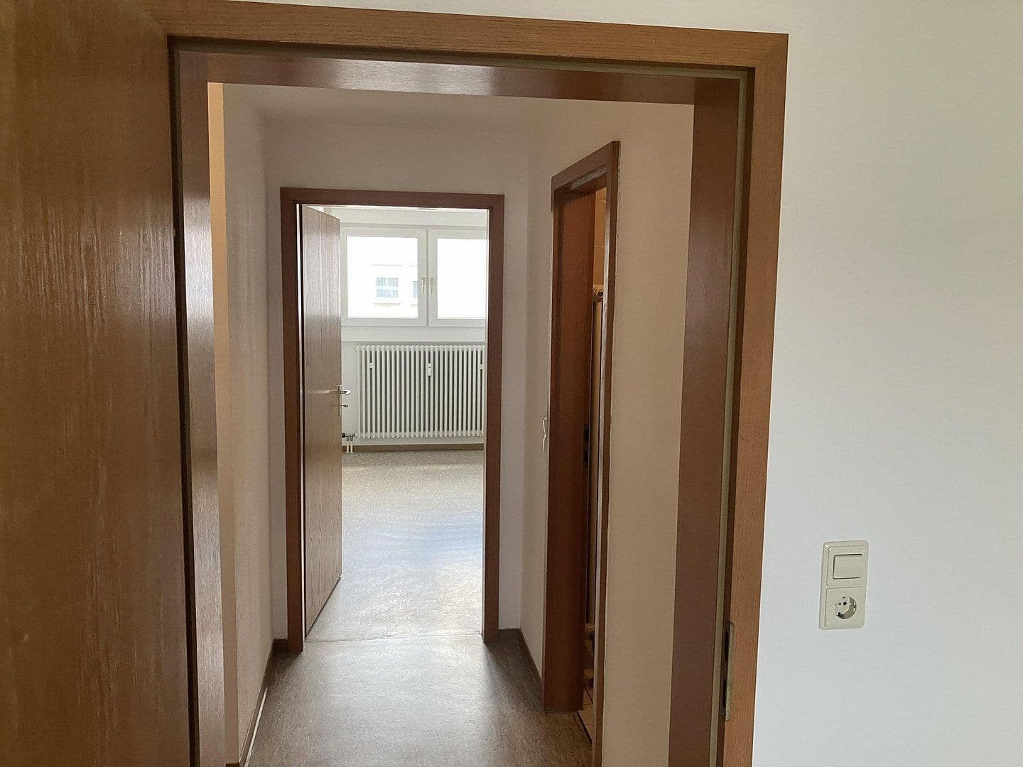 Prenájom bytu 2-izbový 49 m², Hirschstr. 36, Karlsruhe, Bádensko-Wurttembersko Prenájom bytu 2-izbový 49 m², Hirschstr. 36, Karlsruhe, Bádensko-Wurttembersko