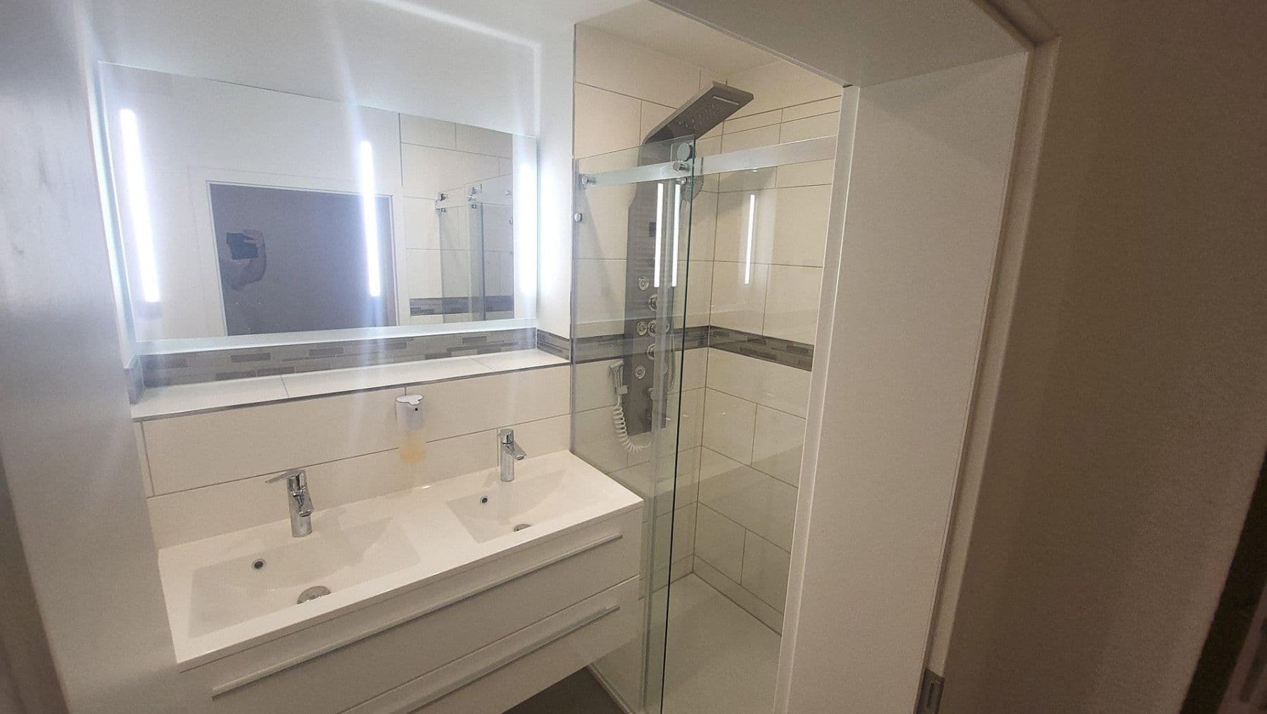 Prenájom nebytového priestoru 337 m², Fortunastr. 13, Hannover, Dolné Sasko Prenájom nebytového priestoru 337 m², Fortunastr. 13, Hannover, Dolné Sasko