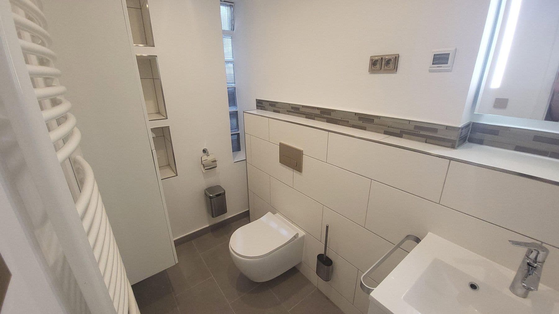 Prenájom nebytového priestoru 337 m², Fortunastr. 13, Hannover, Dolné Sasko Prenájom nebytového priestoru 337 m², Fortunastr. 13, Hannover, Dolné Sasko