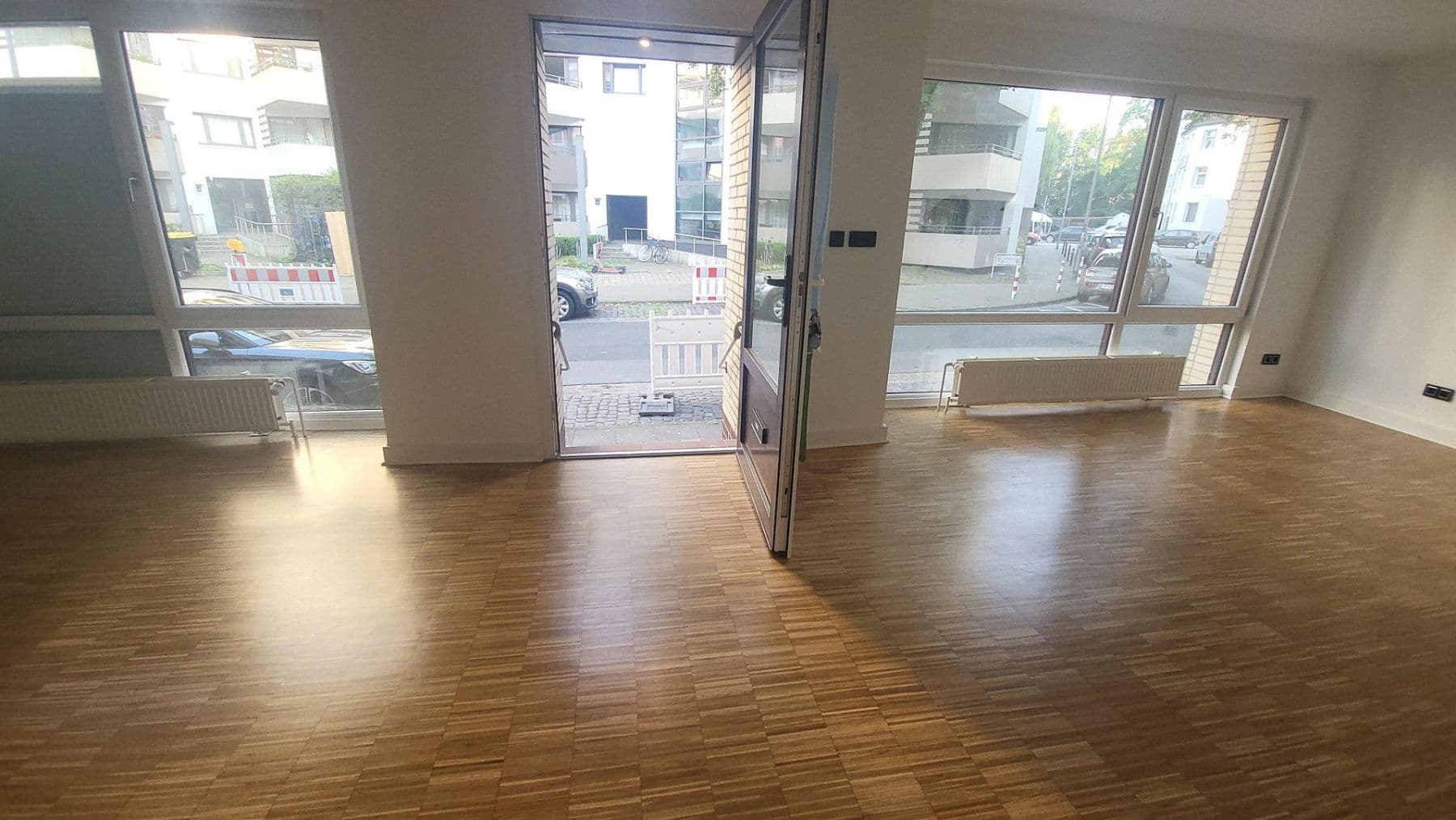 Prenájom nebytového priestoru 337 m², Fortunastr. 13, Hannover, Dolné Sasko Prenájom nebytového priestoru 337 m², Fortunastr. 13, Hannover, Dolné Sasko