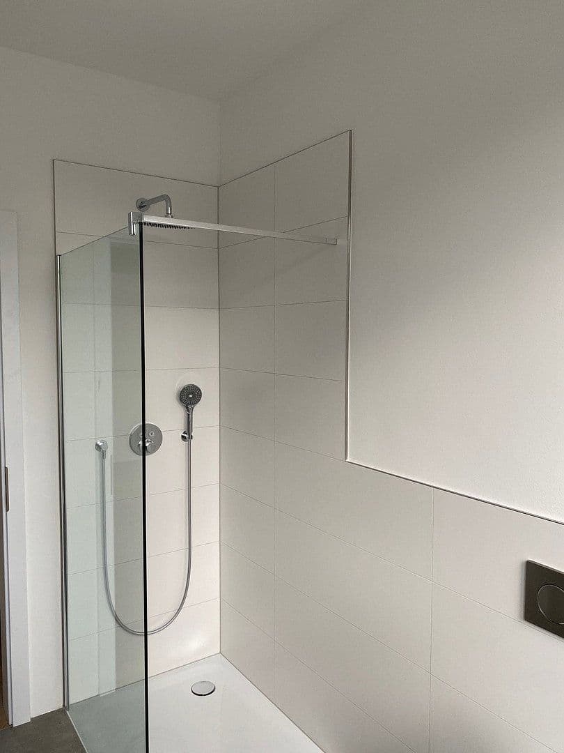 Prenájom bytu 3-izbový 103 m², Ringstraße 113 a, Hamburg, Hamburg Prenájom bytu 3-izbový 103 m², Ringstraße 113 a, Hamburg, Hamburg