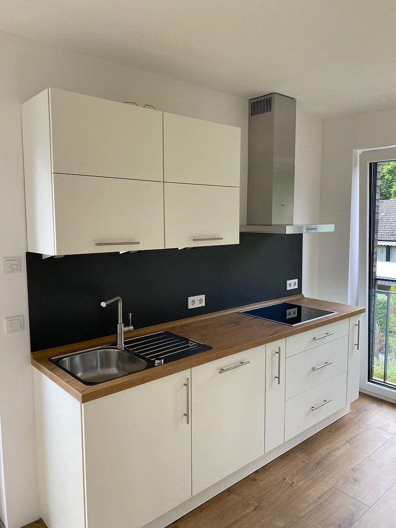 Prenájom bytu 3-izbový 103 m², Ringstraße 113 a, Hamburg, Hamburg Prenájom bytu 3-izbový 103 m², Ringstraße 113 a, Hamburg, Hamburg