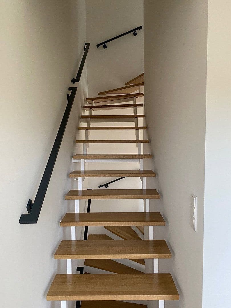 Prenájom bytu 3-izbový 103 m², Ringstraße 113 a, Hamburg, Hamburg Prenájom bytu 3-izbový 103 m², Ringstraße 113 a, Hamburg, Hamburg