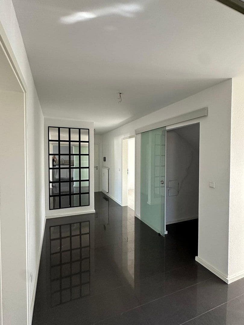 Prenájom bytu 3-izbový 90 m², Wendelinusstraße 6, Sandhausen, Bádensko-Wurttembersko Prenájom bytu 3-izbový 90 m², Wendelinusstraße 6, Sandhausen, Bádensko-Wurttembersko
