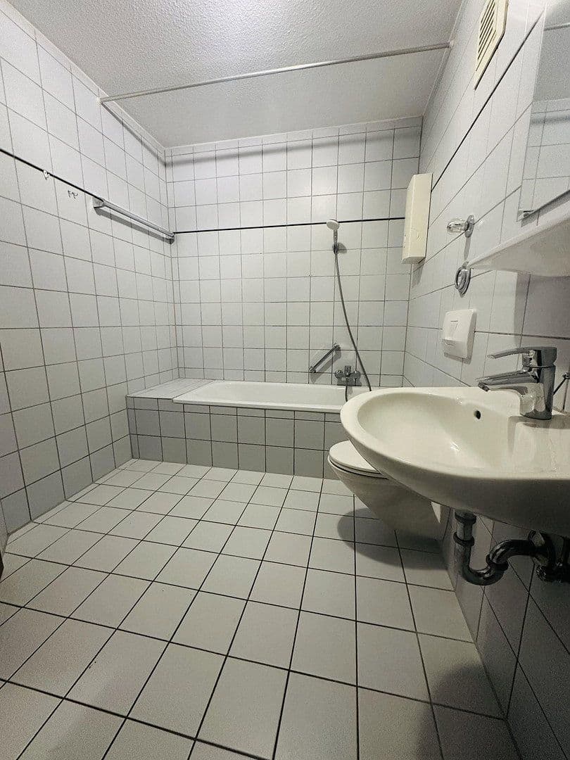 Prenájom bytu 2-izbový 50 m², Jugenheimer Str. 48a, Frankfurt, Hesensko Prenájom bytu 2-izbový 50 m², Jugenheimer Str. 48a, Frankfurt, Hesensko