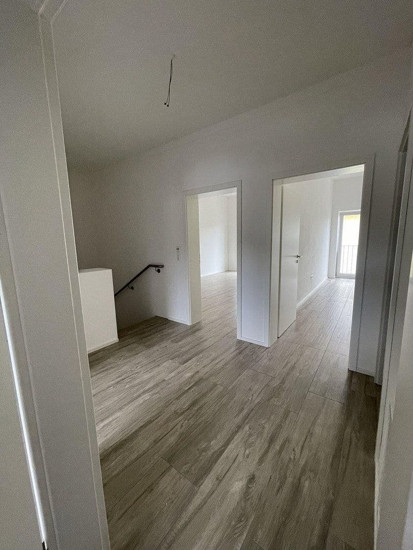 Prenájom domu 125 m², pozemok 240 m², Deggendorf, Bavorsko Prenájom domu 125 m², pozemok 240 m², Deggendorf, Bavorsko