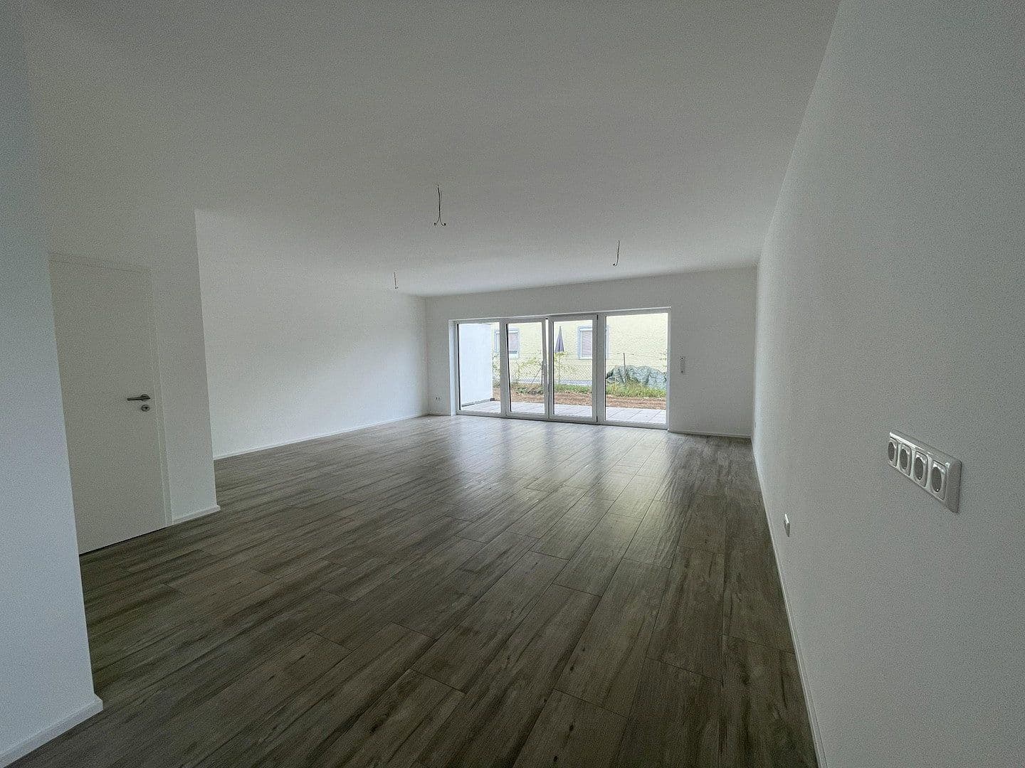 Prenájom domu 125 m², pozemok 240 m², Deggendorf, Bavorsko Prenájom domu 125 m², pozemok 240 m², Deggendorf, Bavorsko
