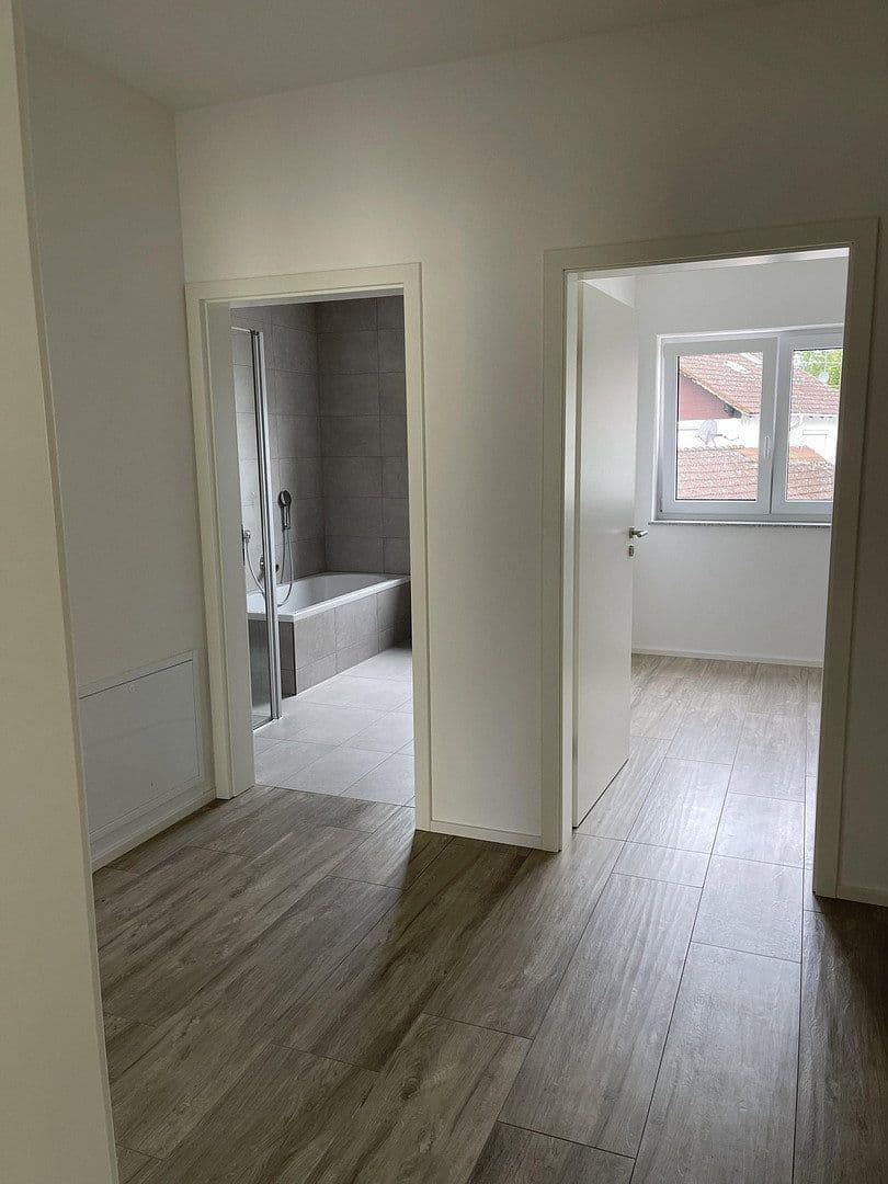 Prenájom domu 125 m², pozemok 240 m², Deggendorf, Bavorsko Prenájom domu 125 m², pozemok 240 m², Deggendorf, Bavorsko
