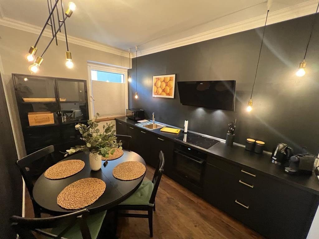 Prenájom bytu 2-izbový 65 m², Oberbilker Allee, 39, Düsseldorf, Severné Porýnie - Westfálsko Prenájom bytu 2-izbový 65 m², Oberbilker Allee, 39, Düsseldorf, Severné Porýnie - Westfálsko