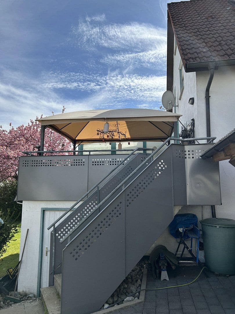 Predaj domu 130 m², pozemok 589 m², Hüttlingen, Bádensko-Wurttembersko Predaj domu 130 m², pozemok 589 m², Hüttlingen, Bádensko-Wurttembersko