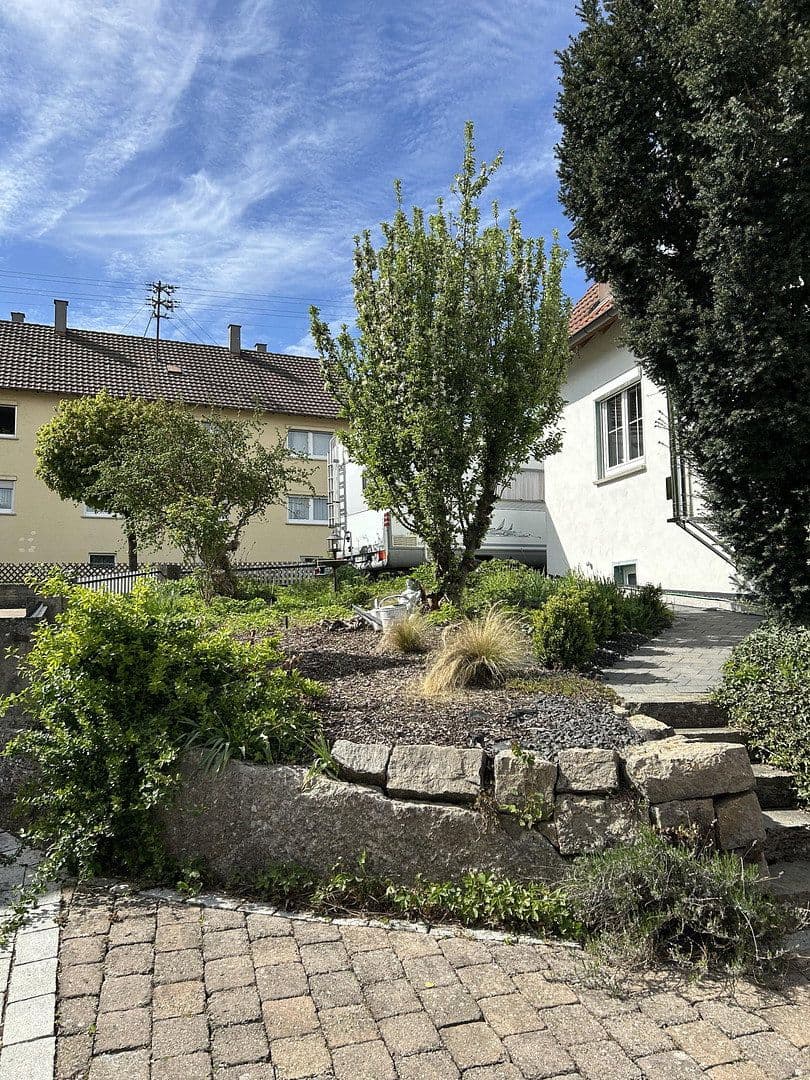 Predaj domu 130 m², pozemok 589 m², Hüttlingen, Bádensko-Wurttembersko Predaj domu 130 m², pozemok 589 m², Hüttlingen, Bádensko-Wurttembersko