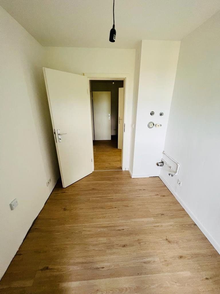 Prenájom bytu 2-izbový 65 m², Nüßstr. 18, Sindelfingen, Bádensko-Wurttembersko Prenájom bytu 2-izbový 65 m², Nüßstr. 18, Sindelfingen, Bádensko-Wurttembersko