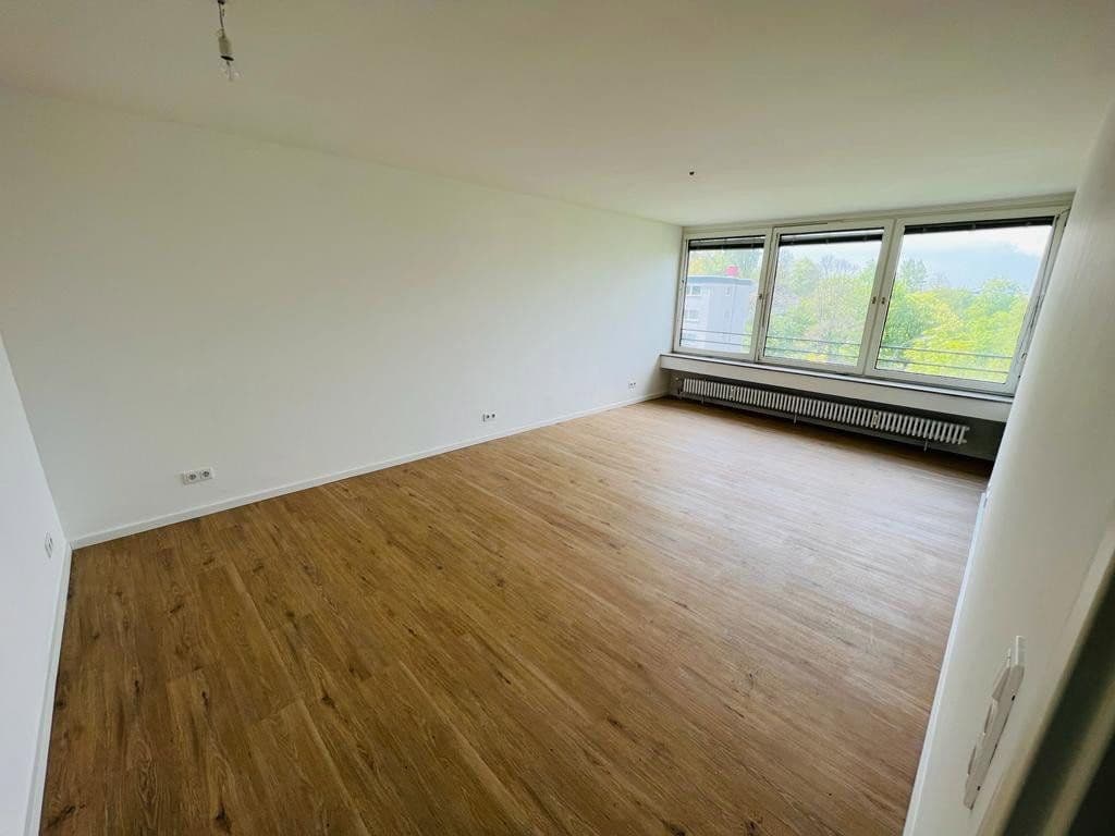 Prenájom bytu 2-izbový 65 m², Nüßstr. 18, Sindelfingen, Bádensko-Wurttembersko Prenájom bytu 2-izbový 65 m², Nüßstr. 18, Sindelfingen, Bádensko-Wurttembersko