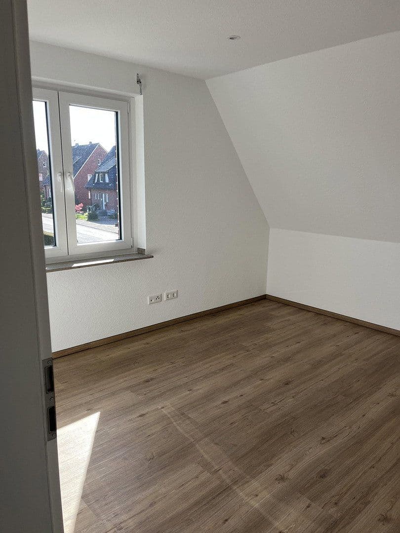 Prenájom bytu 5-izbový 117 m², Warendorf, Severné Porýnie - Westfálsko Prenájom bytu 5-izbový 117 m², Warendorf, Severné Porýnie - Westfálsko