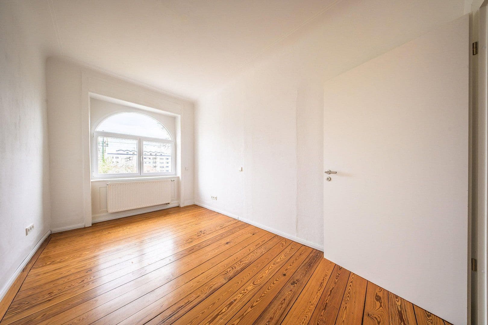 Predaj bytu 4-izbový 68 m², Stuttgart, Bádensko-Wurttembersko Predaj bytu 4-izbový 68 m², Stuttgart, Bádensko-Wurttembersko