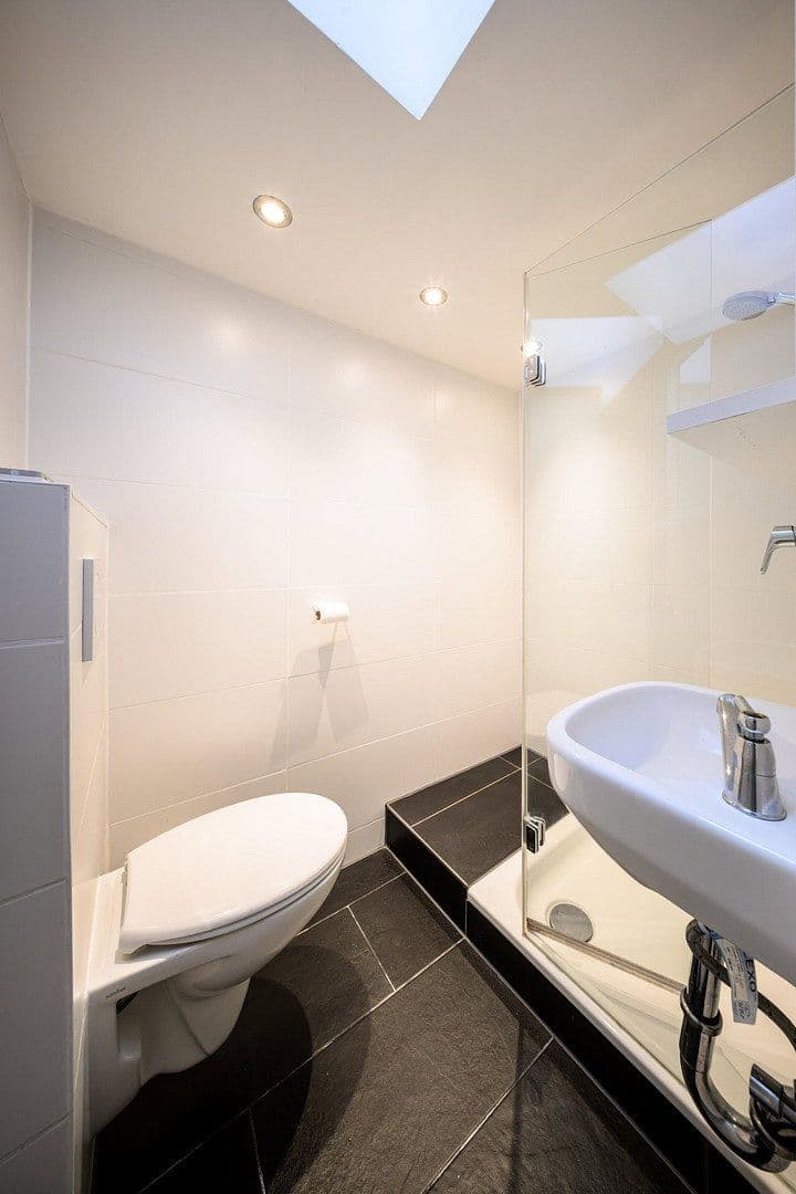 Predaj bytu 4-izbový 68 m², Stuttgart, Bádensko-Wurttembersko Predaj bytu 4-izbový 68 m², Stuttgart, Bádensko-Wurttembersko