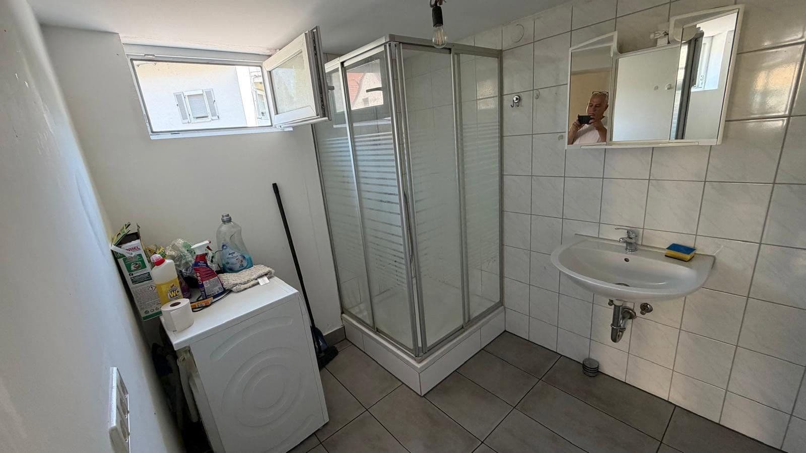 Prenájom bytu 1-izbový 30 m², Stuttgart, Bádensko-Wurttembersko Prenájom bytu 1-izbový 30 m², Stuttgart, Bádensko-Wurttembersko