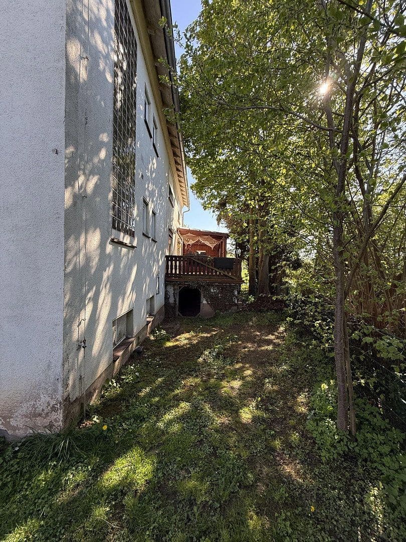 Predaj domu 215 m², pozemok 610 m², Frankfurter Straße 22, Borken (Hessen), Hesensko Predaj domu 215 m², pozemok 610 m², Frankfurter Straße 22, Borken (Hessen), Hesensko