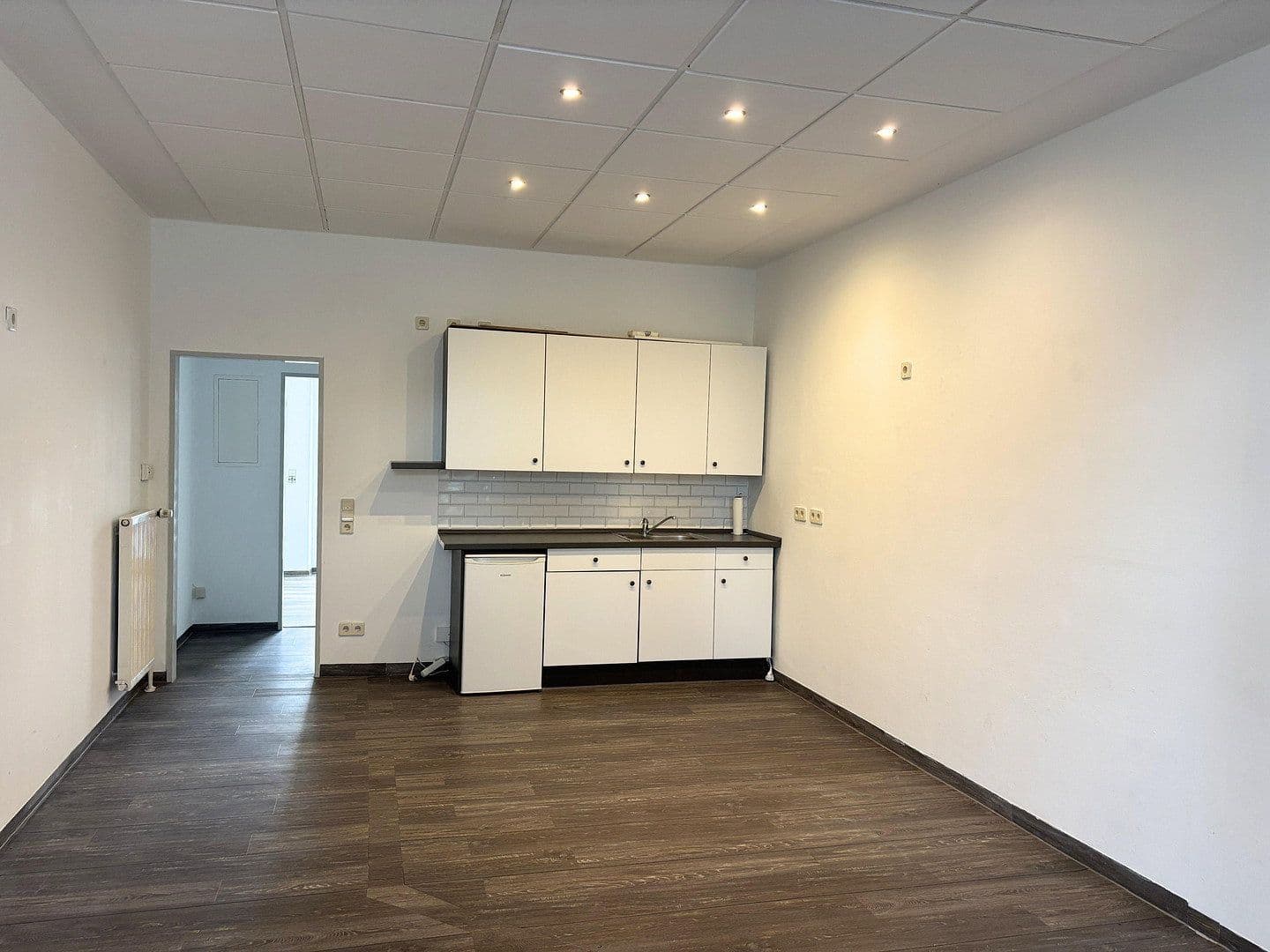 Predaj kancelárie 38 m², Schortens, Dolné Sasko Predaj kancelárie 38 m², Schortens, Dolné Sasko