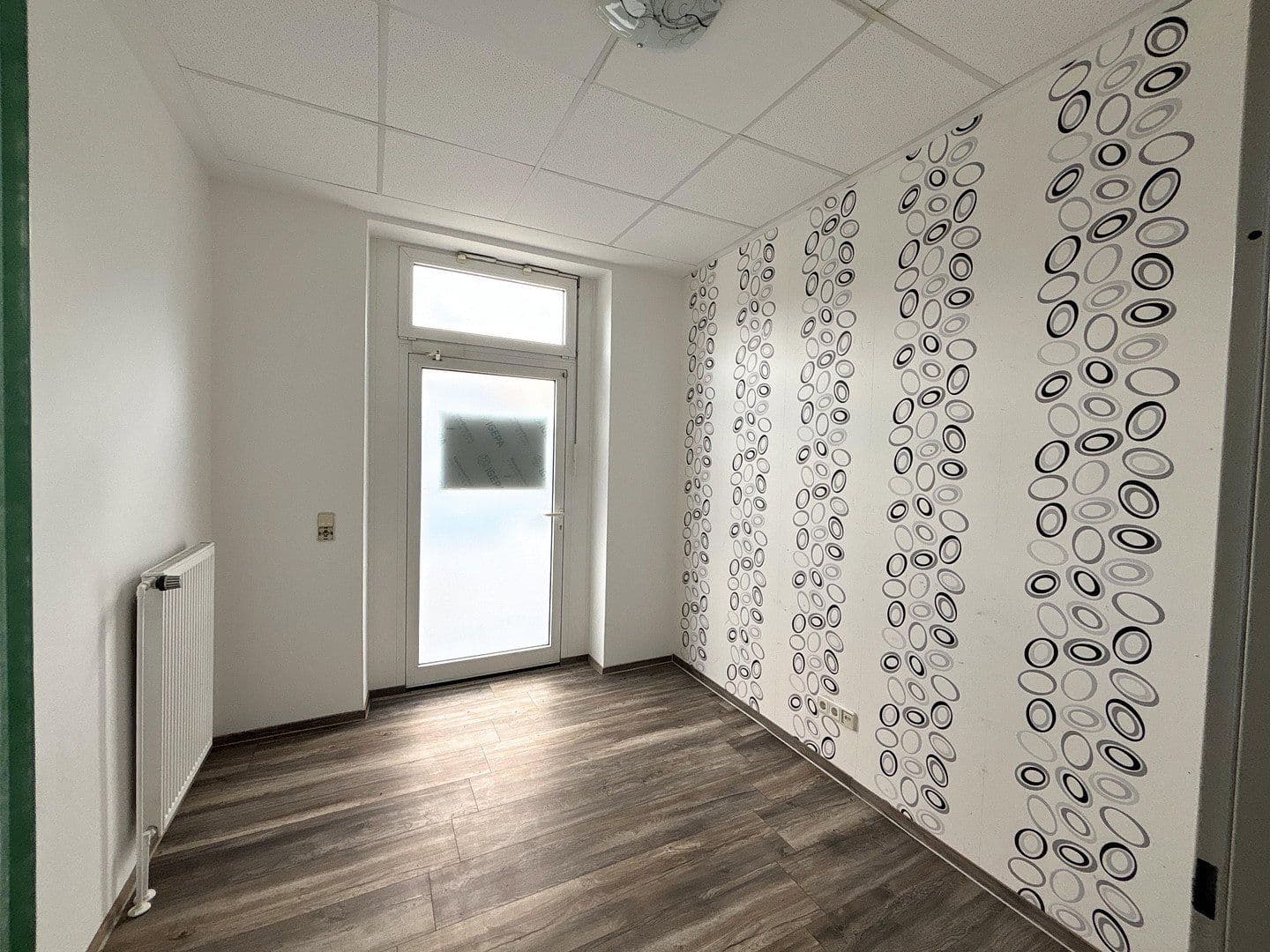 Predaj kancelárie 38 m², Schortens, Dolné Sasko Predaj kancelárie 38 m², Schortens, Dolné Sasko