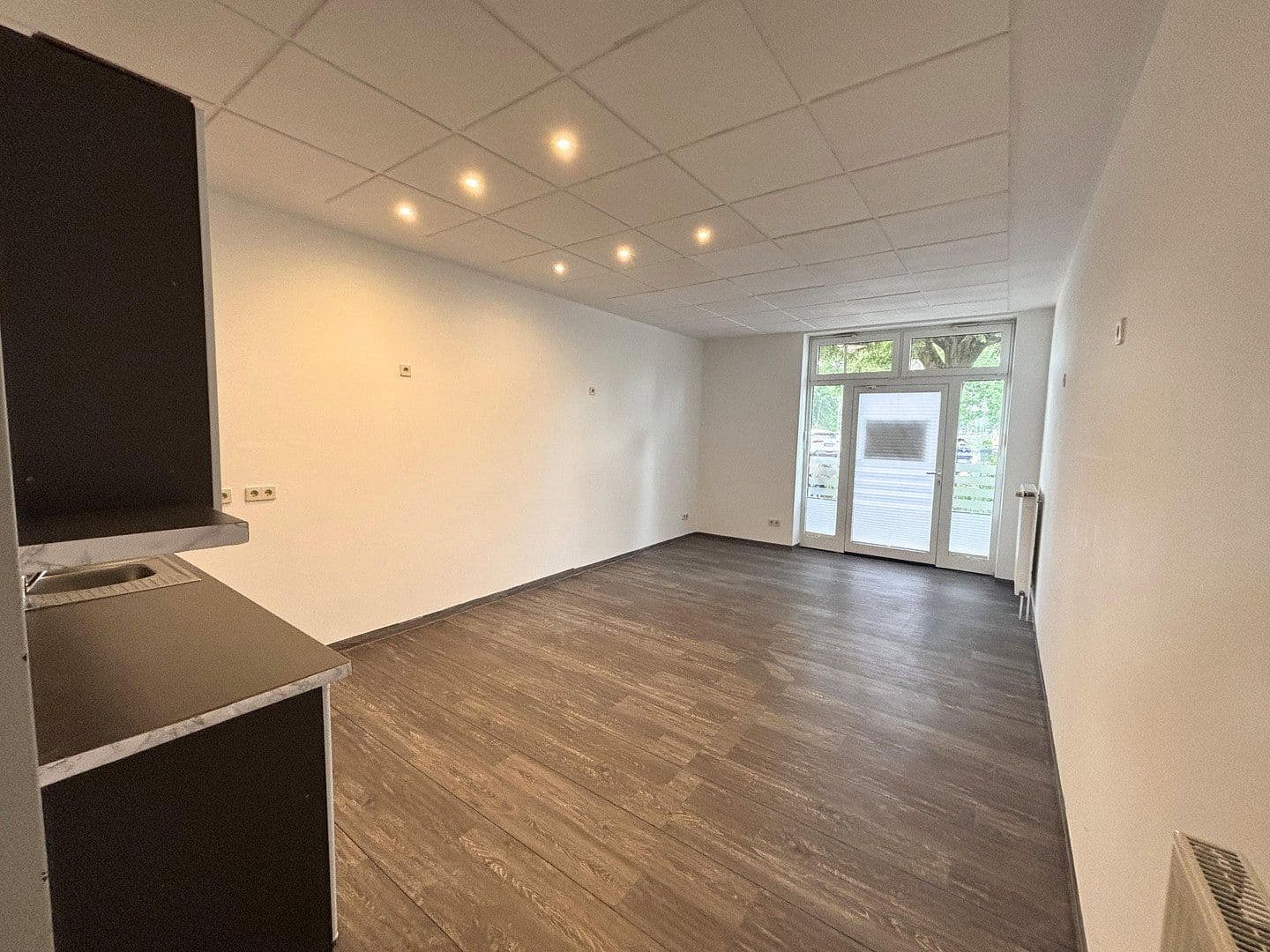 Predaj kancelárie 38 m², Schortens, Dolné Sasko Predaj kancelárie 38 m², Schortens, Dolné Sasko