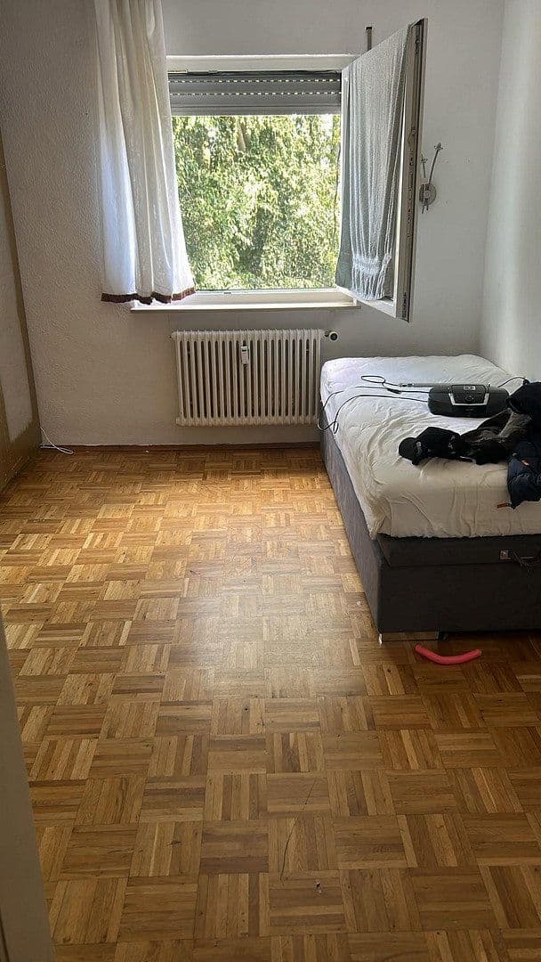 Prenájom bytu 4-izbový 111 m², Kornblumenstr. 22, Rheinstetten, Bádensko-Wurttembersko Prenájom bytu 4-izbový 111 m², Kornblumenstr. 22, Rheinstetten, Bádensko-Wurttembersko