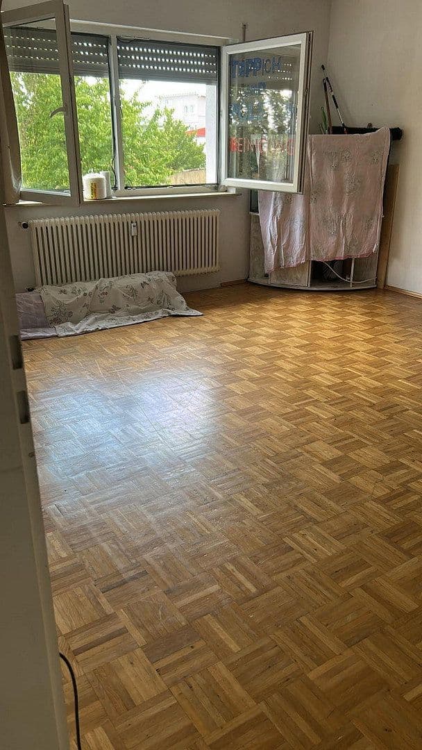 Prenájom bytu 4-izbový 111 m², Kornblumenstr. 22, Rheinstetten, Bádensko-Wurttembersko Prenájom bytu 4-izbový 111 m², Kornblumenstr. 22, Rheinstetten, Bádensko-Wurttembersko