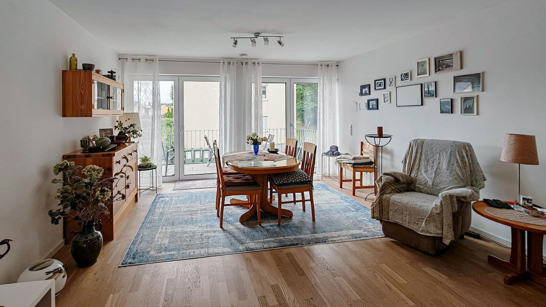 Prenájom bytu 2-izbový 69 m², Eichenstr. 4, Burglengenfeld, Bavorsko Prenájom bytu 2-izbový 69 m², Eichenstr. 4, Burglengenfeld, Bavorsko